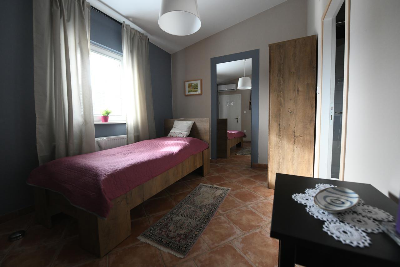 Klet Cinkus Bed & Breakfast Hrvatski Leskovac Екстериор снимка